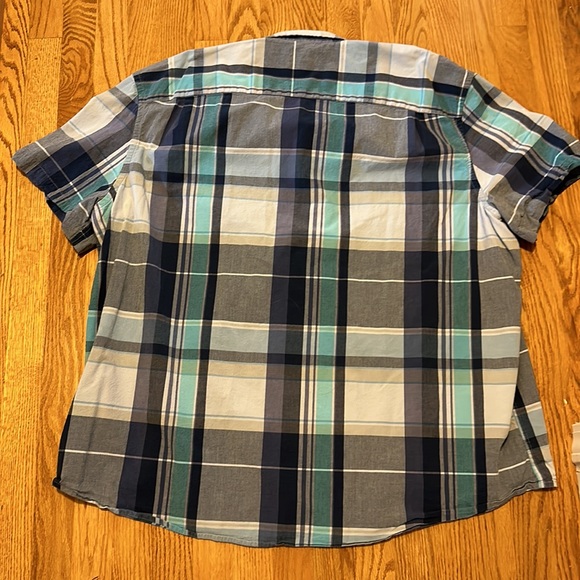 Foundry Comfort Stretch Button Down Shirt - Picture 4 of 7